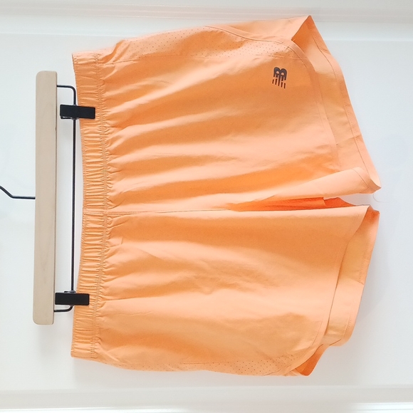 NWT New Balance - Woven Active Shorts - Picture 2 of 6